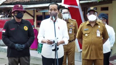 Kepala BIN Dampingi Presiden Jokowi Tinjau Vaksinasi Lanjutan Pelajar dan Masyarakat di 10 Provinsi