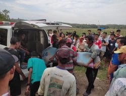 Polsek Sukoharjo Dibantu Warga Evakuasi Mayat Tenggelam di Way Sekampung