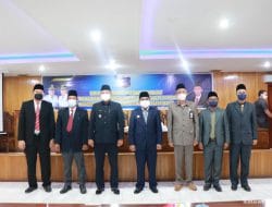Bupati Tanjabbar Lantik 4 Pejabat Struktural Di Lingkungan Pemkab