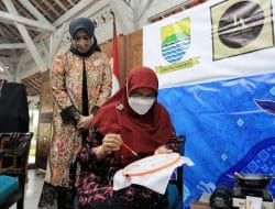 Kado HJKB, Ikon Kota Bandung Jadi Motif Batik