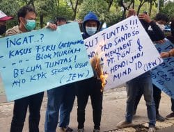 Geruduk Kementerian BUMN, IEW Minta Hendi Prio Diberhentikan dari MIND ID