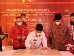 Lantik PC IMM Lampura, Bupati Lakukan Dialog Publik