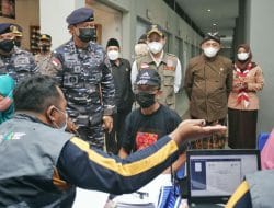 Dibantu 30.000 Dosis Vaksin dari Koarmada II, Pemkab Trenggalek Optimis Menuju Level 1 PPKM