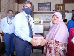 Berbagi Kepada Dhuafa’ Melalui Karpil Peduli