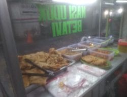 Rasanya Bikin Nagih, Nasi Uduk Betawi Mpok Betel di Rawajati Ramai Dikunjungi Pembeli