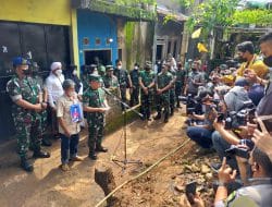 Kasad Kunjungi dan Berikan Santunan Kepada Keluarga Korban Kecelakaan Nagreg