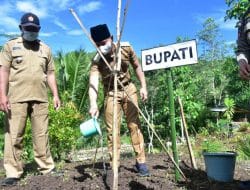 Gus Ipin Instruksikan Warga Trengggalek Tanam Pohon untuk Kurangi Emisi Karbon
