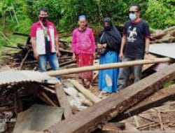 Rumah Janda Tua Warga Gunggungan Kidul Roboh, Belum Dapat Bantuan Pemerintah