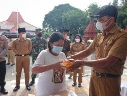 Pemkab Trenggalek Gelar Operasi Pasar Minyak Goreng Rp 13.000 perliter