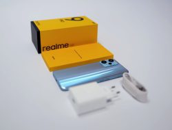 realme Siap Luncurkan 2 Smartphone Flagship in Mid-range