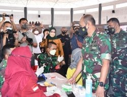 Danrem 081/DSJ Bersama Forkopimda Jatim Interaksi Secara Virtual dengan Presiden Jokowi