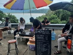 Usaha Kopi dengan View Pemandangan Pacitan Tarik Para Penikmat