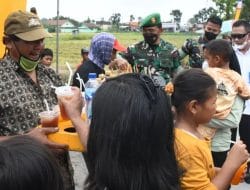 Rohimin Tak Menyangka, Jualannya Habis Diborong Danrem 081/DSJ Kolonel Waris