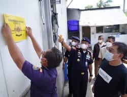 Terindikasi Mencemari Lingkungan, KKP Segel Usaha Pengolahan Ikan di Muara Baru