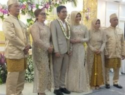Putrinya Menikah, Pimred Pedulibangsa.co.id Terharu Atas Kiriman Bunga dari Presiden Jokowi