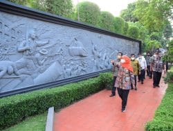 Sambut KTT G-20, Gubernur Khofifah Siap Percantik Anjungan Jatim di TMII