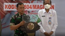 Danrem Kolonel Deni Bangga Terima Buku Sejarah Perjuangan Veteran Magetan