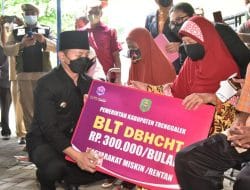 BLT di Trenggalek Mulai Disalurkan, Gus Ipin : Untuk Tanggulangi Inflasi