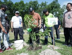 Peduli Lingkungan, Dinas Lingkungan Hidup dan BPJS Tanam Pohon di Huta