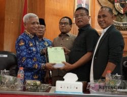 Bupati Sampaikan Jawaban Tentang APBD-P 2022