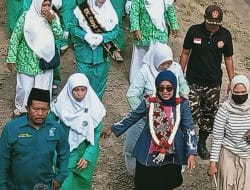 Hadir di Tanjung, Mba Nad Disambut Ratusan Kader Fatayat NU