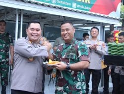 HUT TNI Ke-77, Kapolda Metro Beri Kejutan kepada Pangdam Jaya