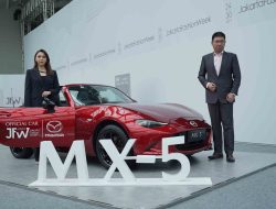 Mazda Berkolaborasi dengan Dua Desainer Ternama di JFW 2023