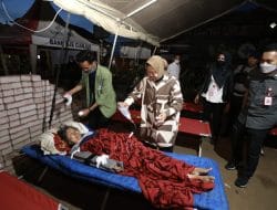 Gerak Cepat, Mensos Kerahkan Semua Kekuatan Tangani Korban Gempa Cianjur