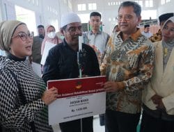 Sambangi Warga Aceh, Kemensos bersama Komisi VIII DPR RI Serahkan Bantuan Untuk Lansia dan Disabilitas