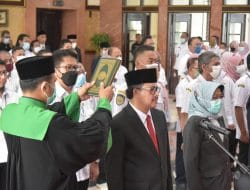 Wali Kota Surabaya Eri Cahyadi Resmi Lantik Ikhsan Menjadi Sekda