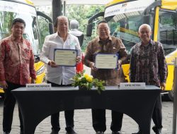 Pecah Kemacetan Siwalankerto, YPTK Petra Tambah Armada Bus dari Mayapada Group