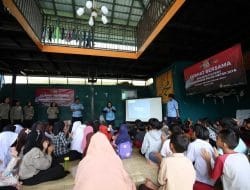 Kunjungi Terminal Depok, Anak-anak Pelajar Antusias Nyimak Edukasi Pembekalan Polda Metro Jaya dan Kemensos