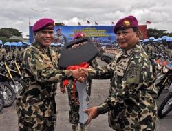 Menhan Prabowo Resmi Jadi Warga Kehormatan TNI AL