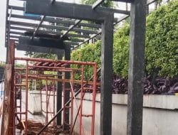 Meski Sudah Berjalan, Proyek Halte Transjakarta Kalibatacity 1 Tanpa Papan Nama Sengaja di Biarkan