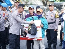 Wujud Kepedulian Kapolri ke Masyarakat, 2 Ribu Bansos Disebar ke Warga Jakarta Utara