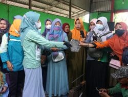 Kreatif, Olah Limbah Plastik Jadi Eco Paving Block di TPA Banjarsari Bojonegoro