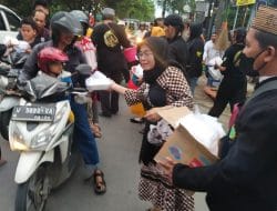 Tebar Keberkahan di Bulan Ramadan, Padepokan Jagad Suwung Bagikan Ratusan Nasi kotak dan Takjil