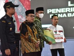 Jelang Lebaran, Gus Muhdlor Gelontor BLT Untuk 3.383 Buruh Pabrik Rokok di Sidoarjo