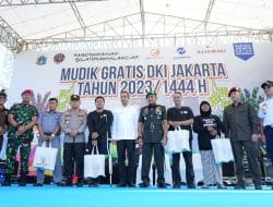 PJ Gubernur DKI Jakarta dan Kapolda Metro Berangkatkan 13.541 Pemudik Gratis dari Monas