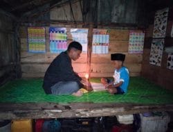 Gunakan Waktu saat Istirahat, Satgas TMMD Ajari Anak Mengaji