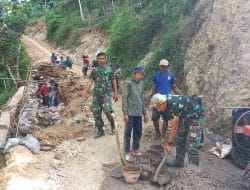Alat Tradisional Cangkul Masih Diandalkan Dalam Pra TMMD Ke-117 Kodim 0801/Pacitan