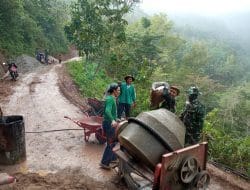 Gerimis Tak Menyurutkan Tekad Para Personil Kodim 0801/Pacitan Dalam Bekerja Pada Pra TMMD Ke-117