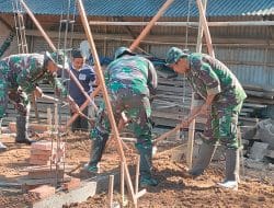 Kerja Keras Bangun RTLH Pada Program Pra TMMD Ke-117 Kodim 0801/Pacitan