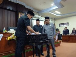 Turut Hadir, Wabup Trenggalek Saksikan Pengesahan LPJ APBD 2022