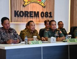 Dandim 0801/Pacitan Bersama Danrem 081/DSJ Ikuti Rakornis TMMD Ke- 117 Tahun 2023
