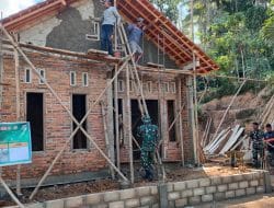 Pembangunan RTLH Pada Program TMMD Ke-117 Kodim 0801/Pacitan Sudah Tahap Plester Dinding