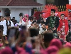 Istana Berkebaya: Presiden Joko Widodo, Wapres Ma’ruf Amin, dan Ibu Negara Menyaksikan Peragaan Busana Kebaya Betawi