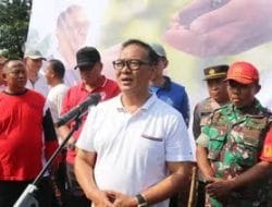 Banyak Spanduk Parpol, Plt Bupati Bogor Minta DPKPP dan Satpol PP Tindaklanjuti Gerakan Cabut Paku Pohon