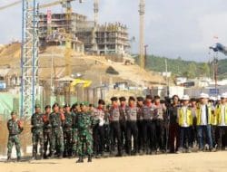 Pekerja, Prajurit TNI, dan Polri Merayakan HUT ke-78 RI di IKN Penajam Paser Utara