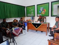 Dandim 0801/Pacitan Mengikuti Pengarahan Bersama Pangdam V/Brw Melalui Vicon